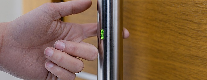 Zutritts­kontrolle bei Elektro-Ziegler GmbH & Co. KG in Würzburg